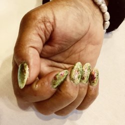 South Philly Day Spa - Mommy hand looking fly