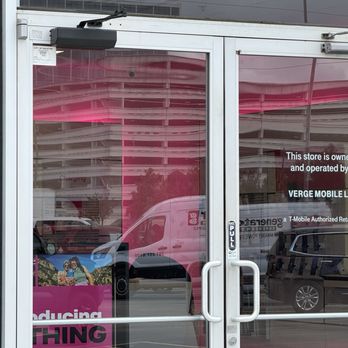 T-Mobile Authorized Retailer - EDGAR HIDING BECAUSE HE COMPLETELY IGNORED US AND DIDNT HELP UNTIL WE LEFT!!!! - Mobile Phones Near Me - Houston, Texas T-Mobile Authorized Retailer - EDGAR HIDING BECAUSE HE COMPLETELY IGNORED US AND DIDNT HELP UNTIL WE LEFT!!!! - Mobile Phones Near Me - Houston, Texas