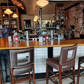 Plan b Southington - Bar area - Burgers Near Me - Southington, Connecticut Plan b Southington - Bar area - Burgers Near Me - Southington, Connecticut