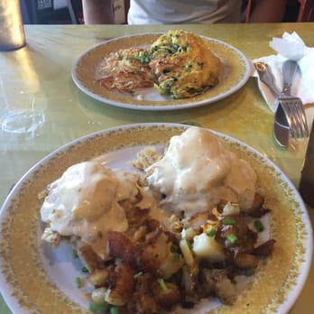 808 Grindz Cafe - Crab cakes and salmon omelette :) - Cafes Near Me - Lahaina, Hawaii