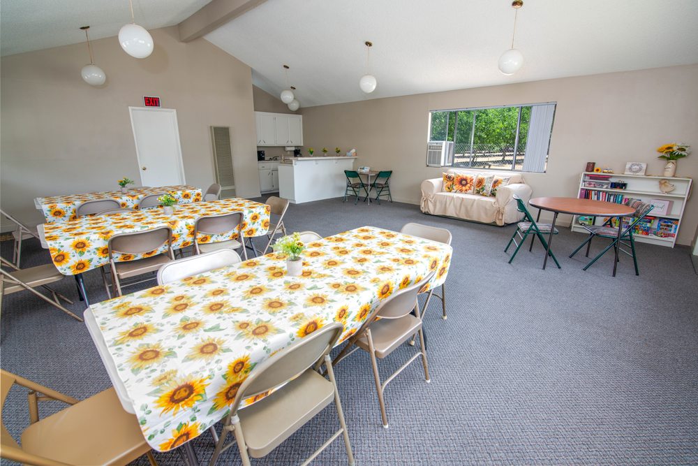 BUTTES VIEW MANUFACTURED HOME COMMUNITY Updated June 2024 Request Information 20 Photos