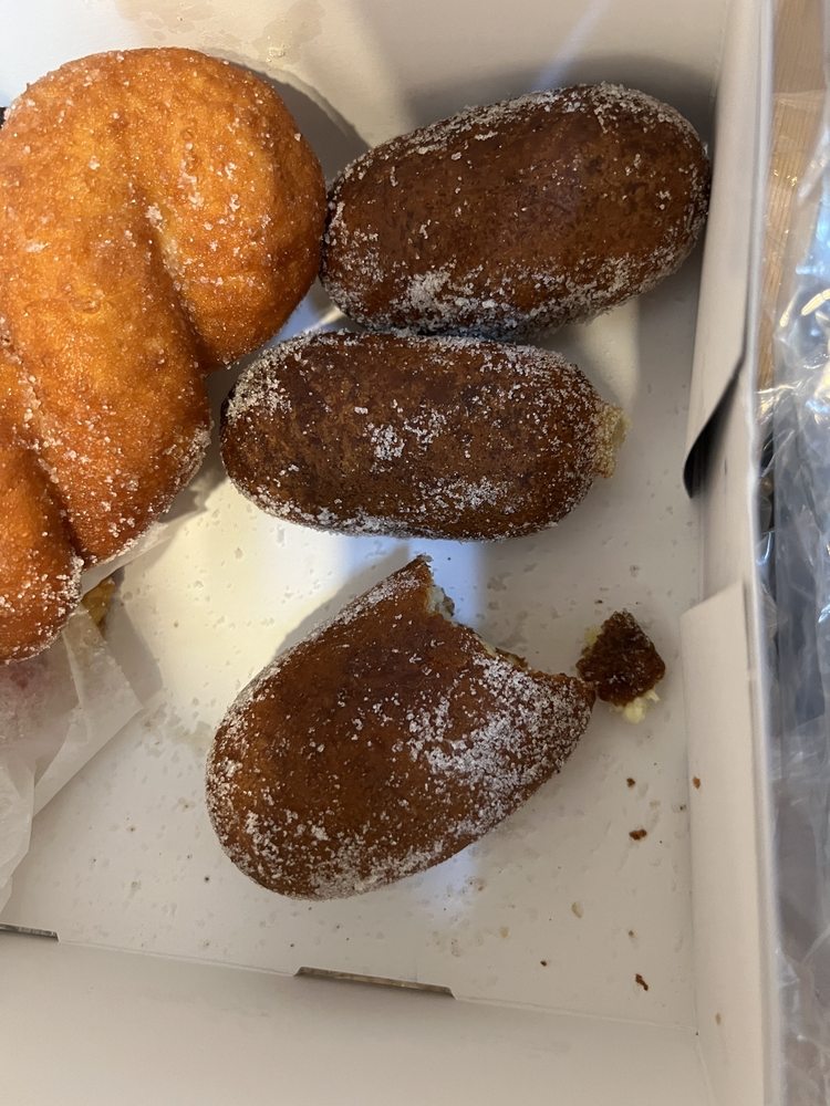 PARIS BAGUETTE Updated June 2024 10 Photos 3738 Junction Blvd