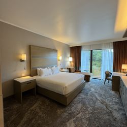 Red Hawk Resort + Casino  - Hotel room