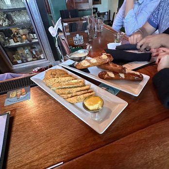 O'Callaghans - Irish Pub Near Me - Carmel-by-the-Sea, California