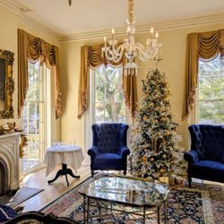 The Gastonian - Parlor