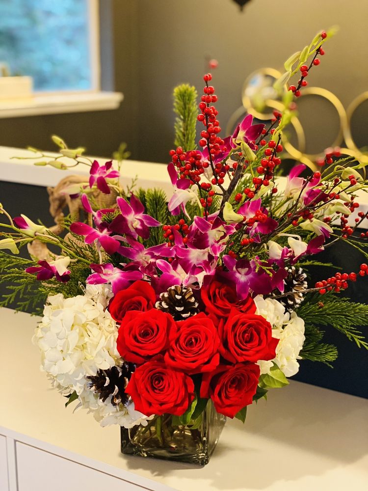 STARGAZER PREMIER FLORIST Updated October 2024 20 Photos & 16 Reviews 925 NW Circle Blvd