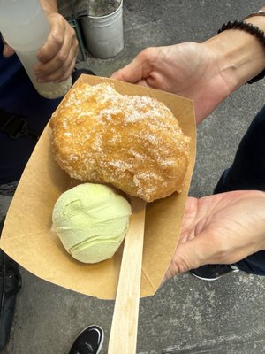 Tai O Bakery by null