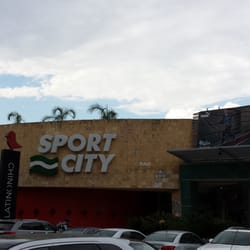 Chino Latino - Fachada principal dentro del área de Sport City Calzada del Valle