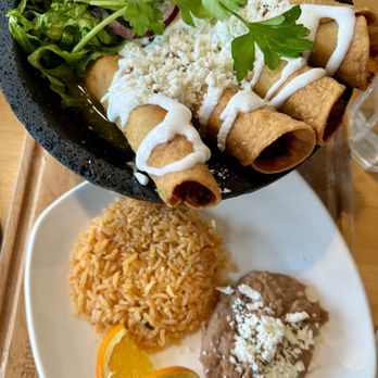 Cheff Che Cafe & Bar - Tacos Dorados de Papa & Chorizo - Empanadas Near Me - San Jose, California Cheff Che Cafe & Bar - Tacos Dorados de Papa & Chorizo - Empanadas Near Me - San Jose, California