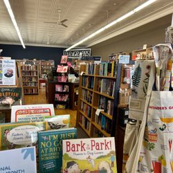 Paragraphs Bookstore