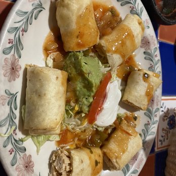 Fiesta En Jalisco - Chicken taquitos ( appetizer but I ordered it as my meal.) - Mexican Near Me - Orofino, Idaho