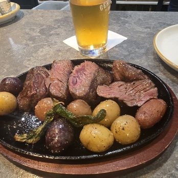 Centro Cali Brewing - Skirt steak! Awesome tender and juicy. I like just a little bit more salt but it was great. - Breweries Near Me - Bakersfield, California
