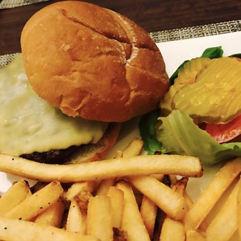 Cascades Restaurant & Bar - Rainier Burger with fries - American Near Me - Bellevue, Washington