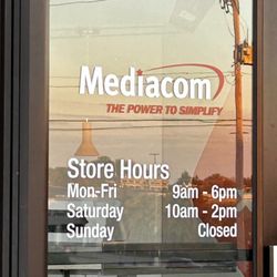 Mediacom - The hours on maps are wrong!