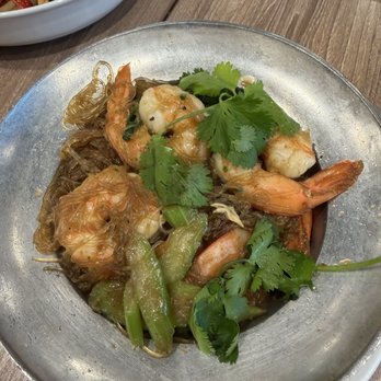 Siam Station - Garlic Pepper Shrimp Noodle Pot - Thai Near Me - Irvine, California