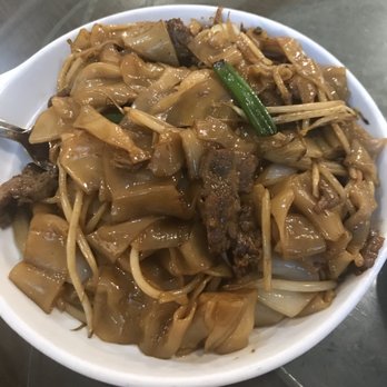 Shun Wang - Beef chow fun - Barbeque Near Me - Elmhurst, New York Shun Wang - Beef chow fun - Barbeque Near Me - Elmhurst, New York
