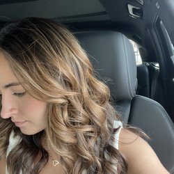 Frizzles Salon - Alexandria