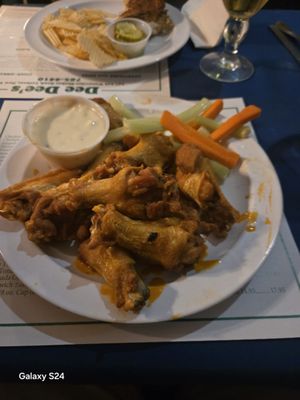 Dee Dee's Tavern by null