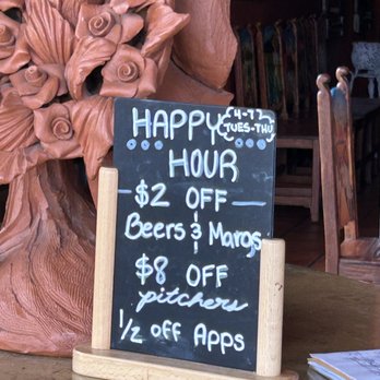 Aldana Mexican Bar & Grill - Yes! The bar scene is a happening place. I'll be here early. - Mexican Near Me - Troy, Michigan