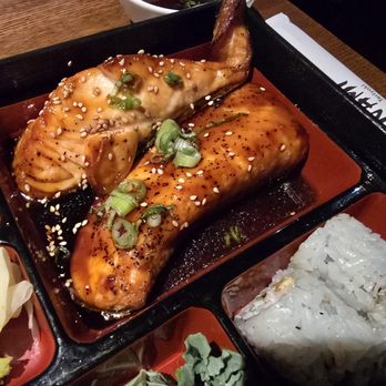 Minami Sushi - Japanese Near Me - Streamwood, Illinois