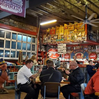 Martin's Bar-B-Que Joint - Interior - Barbeque Near Me - Spring Hill, Tennessee
