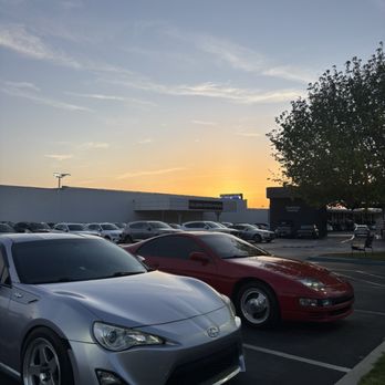 G & D Auto Collision - Body Shops Near Me - Costa Mesa, California