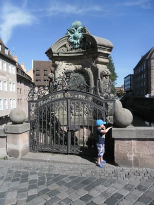 Museumsbrücke by null