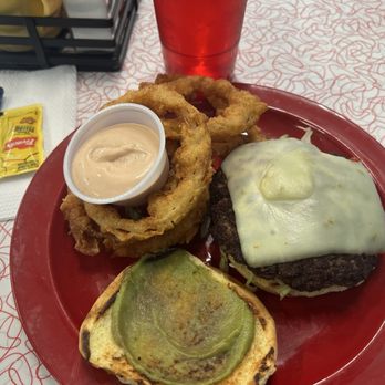 Main Street Diner - Avocado burger with onion rings - New American Near Me - Frankfort, Kentucky Main Street Diner - Avocado burger with onion rings - New American Near Me - Frankfort, Kentucky