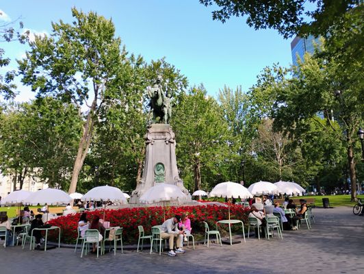 Dorchester Square by null