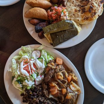 La Cabaña - Plato Guanaco (El Savador) and Bistec Encebollado (Nicaragua) - Honduran Near Me - Seattle, Washington