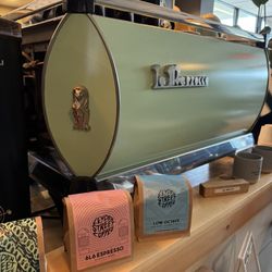 Leyden Street Coffee - Coffee machine