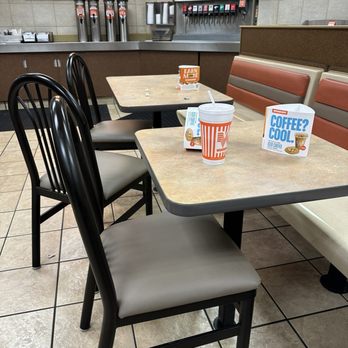Whataburger - Dirty tables - Burgers Near Me - Mckinney, Texas