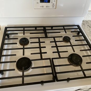 MH Cleaning Crew & Maintenance - Stovetop clean - Home Cleaning Near Me MH Cleaning Crew & Maintenance - Stovetop clean - Home Cleaning Near Me