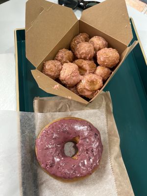 Gigi's Doughnuts by null