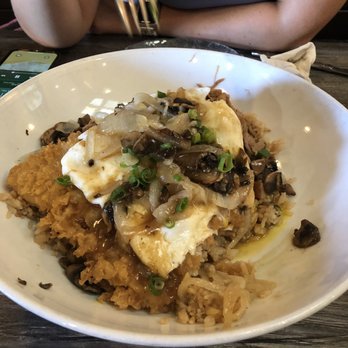 Da Kitchen Maui - Polynesian paralysis moco - Hawaiian Near Me - Kihei, Hawaii
