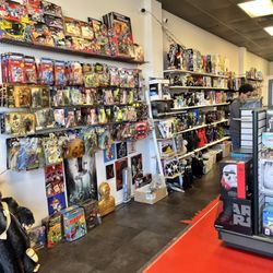 Come in an explore! Nostalgia with every turn!!