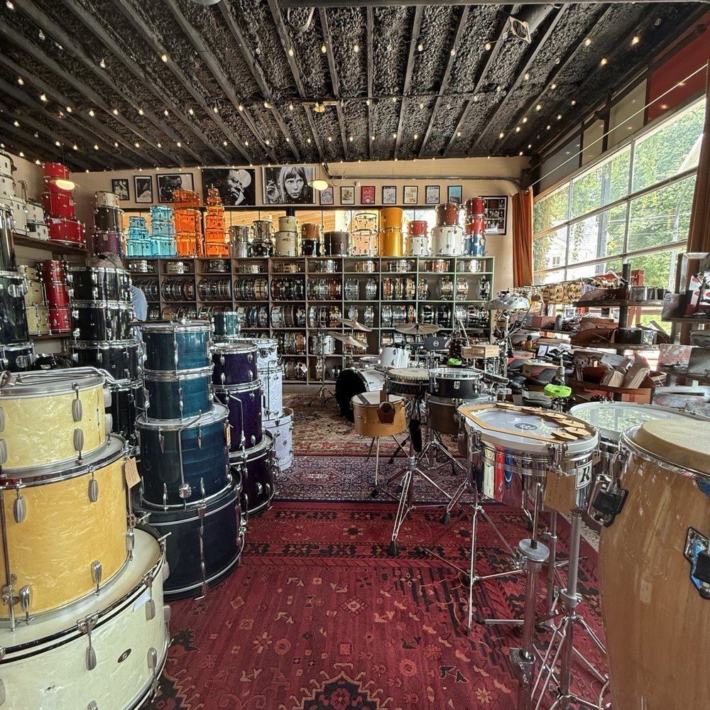 Weak Coffee - drum store side while waiting on coffee - Coffee & Tea Near Me - Nashville, Tennessee