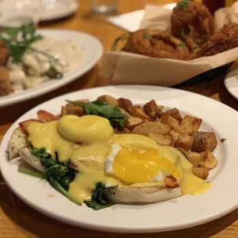 The Kettle - Diners Near Me - Manhattan Beach, California