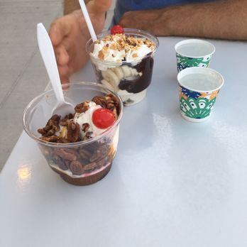 Comet Frozen Custard - Ice Cream & Frozen Yogurt Near Me - Rolling Meadows, Illinois