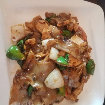 Panisa Thai Dining - Drunken Noodles - Thai Near Me - Burke, Virginia