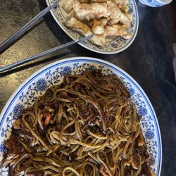 Chai Hong - Black bean noodle