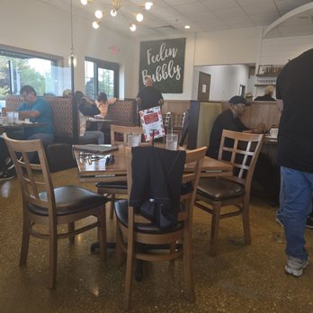 Brunch Cafe-Addison - Inside - Breakfast & Brunch Near Me - Addison, Illinois