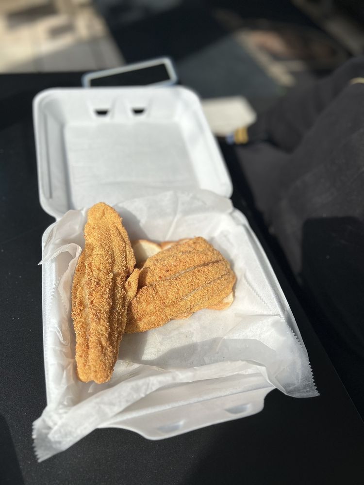 Food from Ms. Marian's Cafe