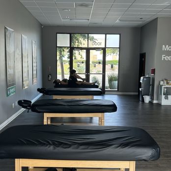 Stretch U San Marcos - Training tables - Massage Therapy Near Me - San Marcos, California Stretch U San Marcos - Training tables - Massage Therapy Near Me - San Marcos, California
