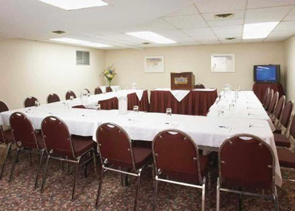 Quality Inn & Suites P.E. Trudeau Airport