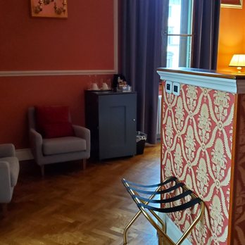 Torre de' Conti - Simonetta -- named after the subject of Botticelli's Birth of Venus, is a large, comfortable room. - Bed & Breakfast Near Me - Florence, FI