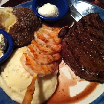 Red Lobster - Wood grilles peppercorn sirloin and shrimp - Seafood Near Me - Tulsa, Oklahoma Red Lobster - Wood grilles peppercorn sirloin and shrimp - Seafood Near Me - Tulsa, Oklahoma