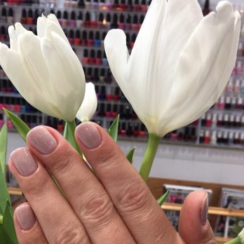 Bilancia Nail Spa - Nail Salons Near Me - Chicago, Illinois