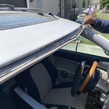 Safelite AutoGlass - Examined metal with old window removed. It was fine- no signs of rust. - Windshield Installation & Repair Near Me - Long Beach, California Safelite AutoGlass - Examined metal with old window removed. It was fine- no signs of rust. - Windshield Installation & Repair Near Me - Long Beach, California
