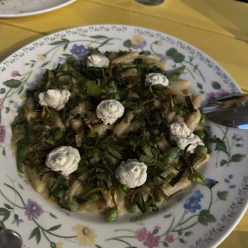 L'Oca d'Oro - Cavatelli - melted leeks, spring peas, ricotta - Italian Near Me - Austin, Texas L'Oca d'Oro - Cavatelli - melted leeks, spring peas, ricotta - Italian Near Me - Austin, Texas